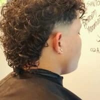 Corte masculino social no Studio H, barbearia em Capinzal/SC